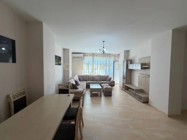 Tirane, jepet me qera apartament 3+1 Kati 1, 121 m² 800 € (Don Bosco ALFA142742)