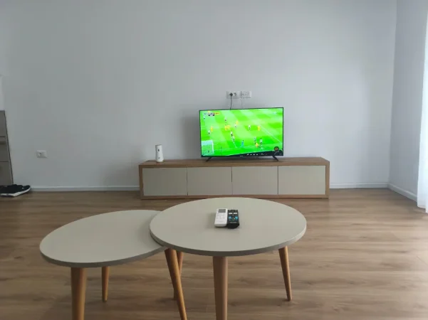 Tirane, jepet me qera apartament 2+1+Ballkon Kati 4, 88 m² 500 € (KOMPLEKSI KAIMI)