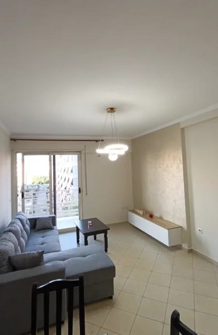 Tirane, jepet me qera apartament 1+1 Kati 6, 74 m² 500 €