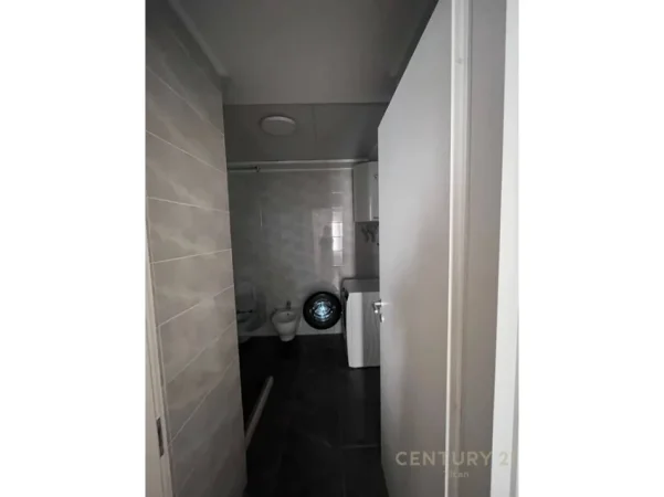 Tirane, jepet me qera apartament 2+1+Aneks+Ballkon Kati 4, 95 m² 850 € (FIORI DI BOSKO)