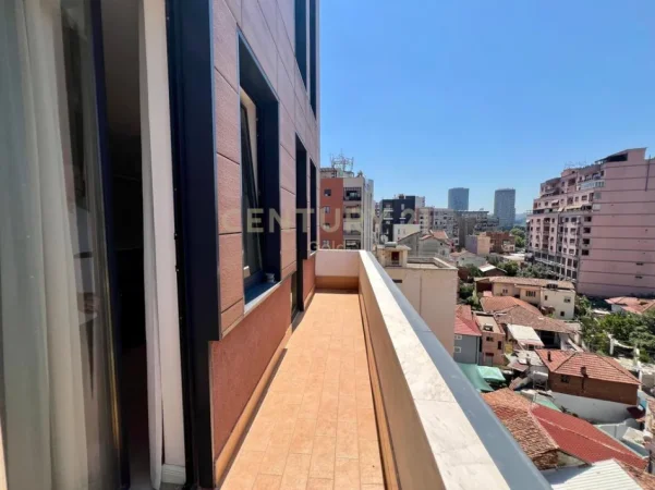 Tirane, jepet me qera apartament 2+1+Aneks+Ballkon Kati 6, 95 m² 1.100 € 