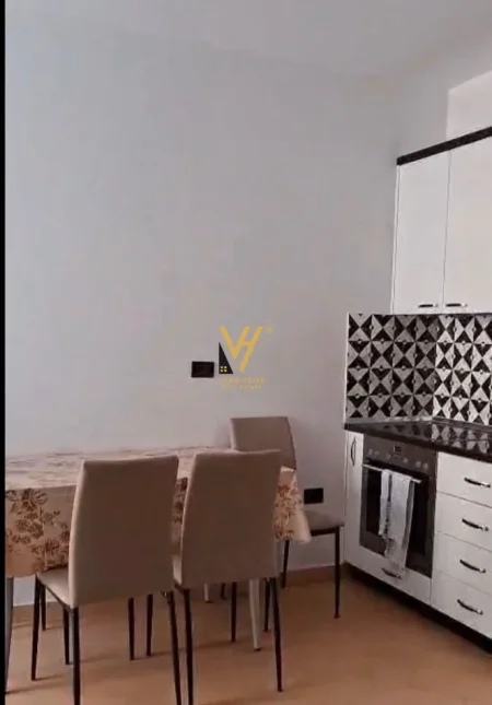 Tirane, jepet me qera apartament 2+1+Ballkon Kati 3, 110 m² 420 € (ASTIR)