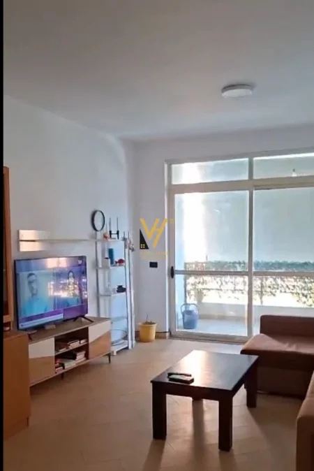 Tirane, jepet me qera apartament 2+1+Ballkon Kati 3, 110 m² 420 € (ASTIR)