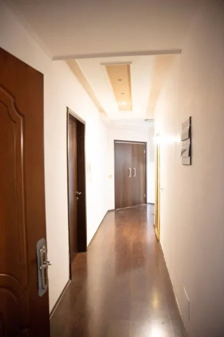 Tirane, shes apartament 2+1+Ballkon Kati 6, 114 m² 249.000 € (RRUGA RRAPO HEKALI)