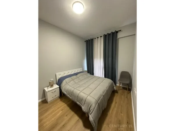Tirane, jepet me qera apartament 1+1 Kati 2, 48 m² 400 € (Linze)
