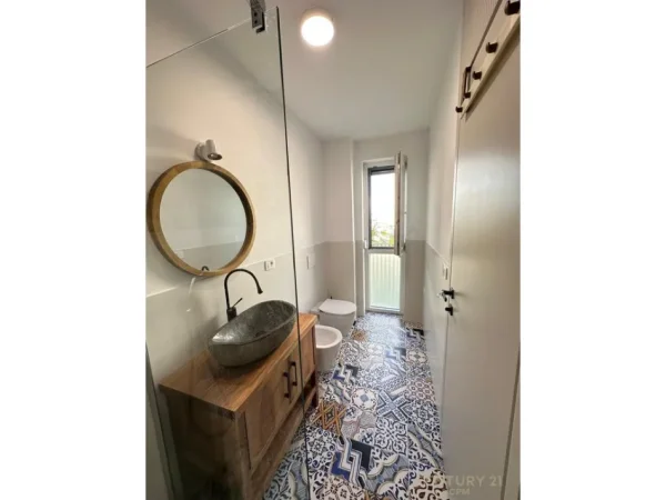 Tirane, jepet me qera apartament 2+1 Kati 1, 105 m² 1.350 € (Liqeni i Thate smart142737)