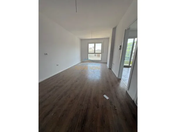 Tirane, shitet apartament 1+1+Ballkon Kati 2, 64 m² (Paskuqan)