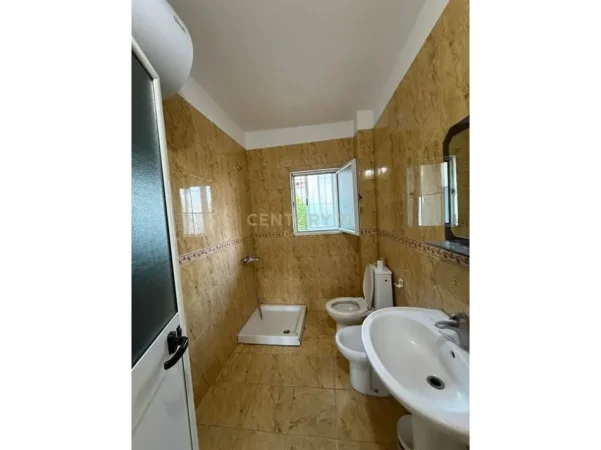 Tirane, shes apartament 1+1 Kati -2, 58 m² (Irfan Tomini)