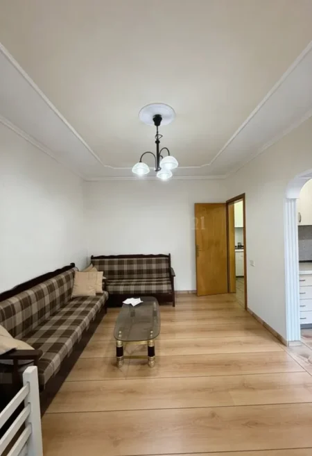 Tirane, shes apartament 1+1 Kati -2, 58 m² (Irfan Tomini)