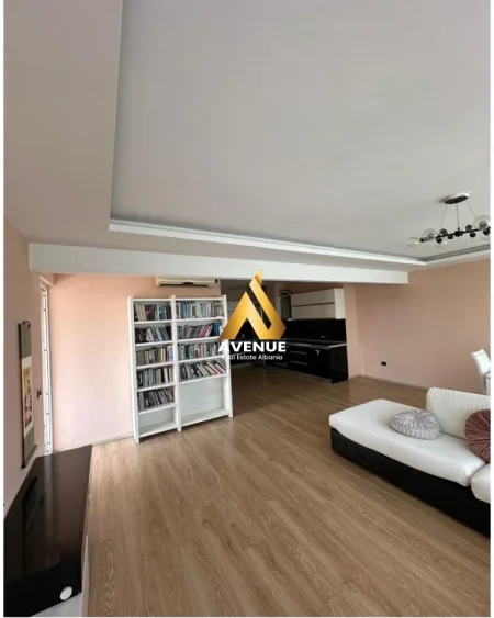 Tirane, jepet me qera apartament 2+1+Ballkon Kati 2, 140 m² 650 € (Rruga Dritan Hoxha)