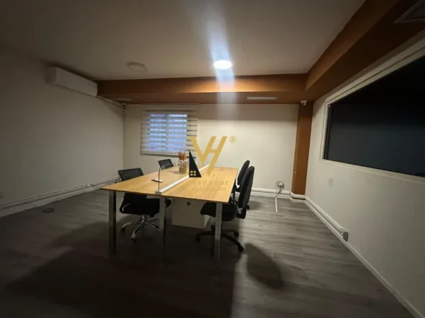 Tirane, jepet me qera zyre Kati 1, 200 m² 3.050 € (SHESHI WILLSON)