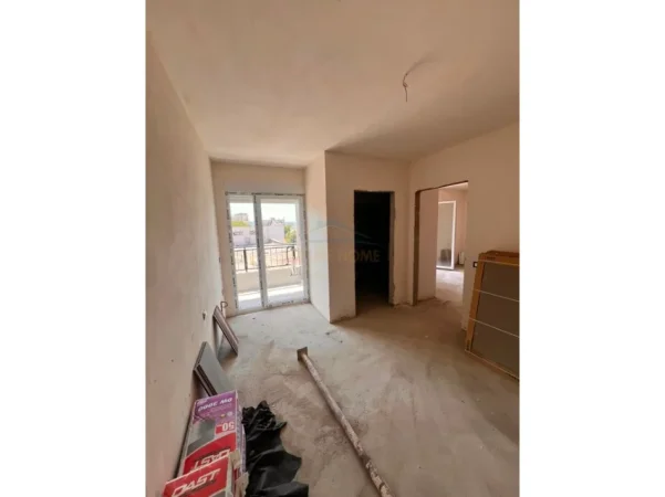 Tirane, shitet apartament 1+1+Aneks+Ballkon Kati 3, 52 m² 149.000 € (Rruga e Elbasanit)