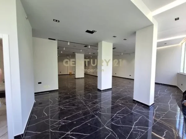 Tirane, jepet me qera ambjent biznesi Kati 1, 130 m² 1.200 € 