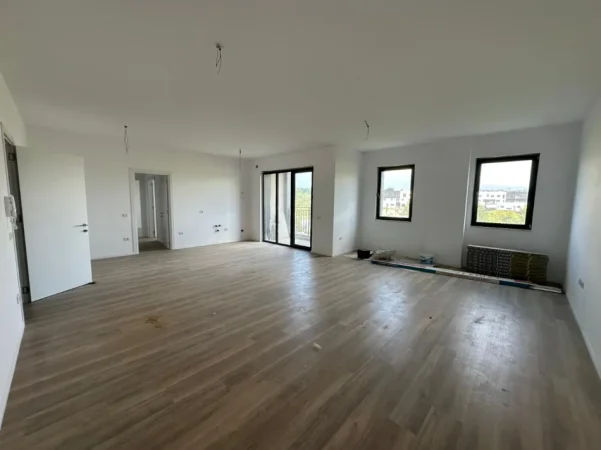 Tirane, shitet apartament 2+1 Kati 3, 143 m² 358.000 € (Liqeni i Thate)
