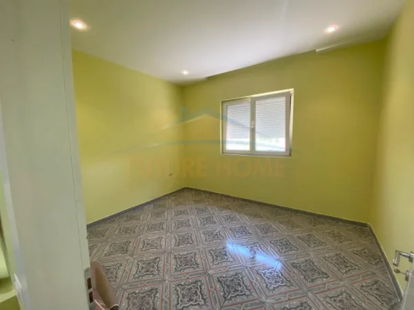 Tirane, jepet me qera apartament Kati 2, 127 m² 850 € (PRANE CASA ITALIA , ISH DOGANA)
