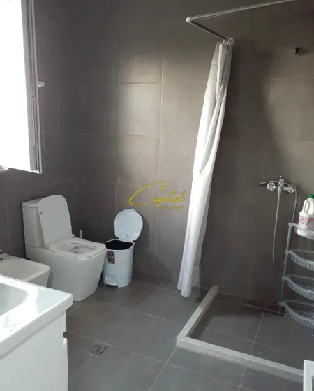 Tirane, jepet me qera apartament 3+1 Kati 3, 115 m² 550 € (RRUGA E ELBASANIT)