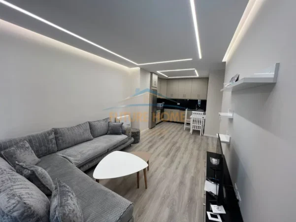 Tirane, jepet me qera apartament 1+1+Ballkon Kati 1, 73 m² 550 € (Kompleksi E88)