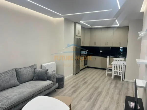 Tirane, jepet me qera apartament 1+1+Ballkon Kati 1, 73 m² 550 € (Kompleksi E88)