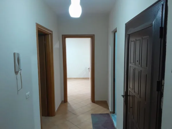 Tirane, jepet me qera apartament 2+1 Kati 3, 60 m² 400 € (Astir)