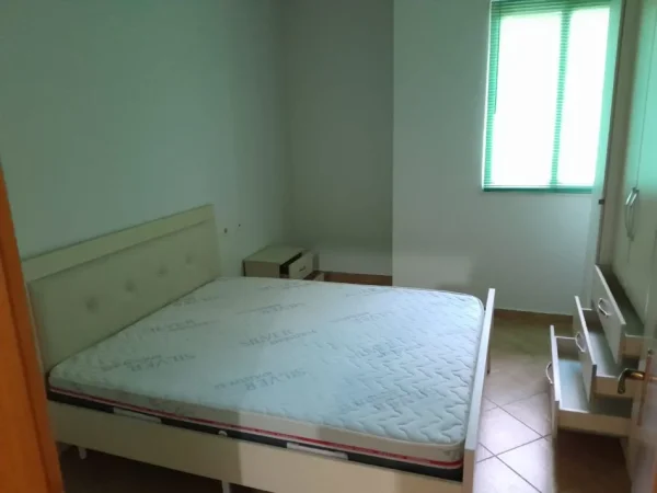Tirane, jepet me qera apartament 2+1 Kati 3, 60 m² 400 € (Astir)