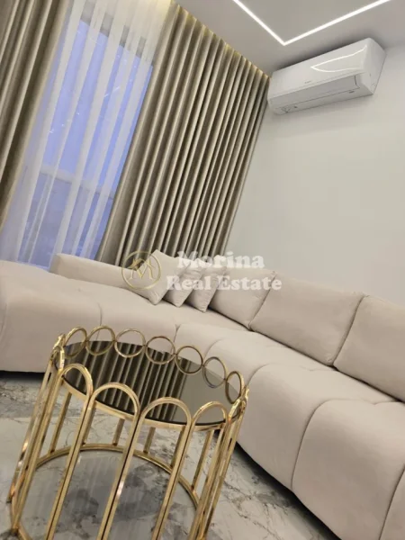Tirane, jepet me qera apartament 1+1 Kati 3, 76 m² 500 € (Paskuqan)