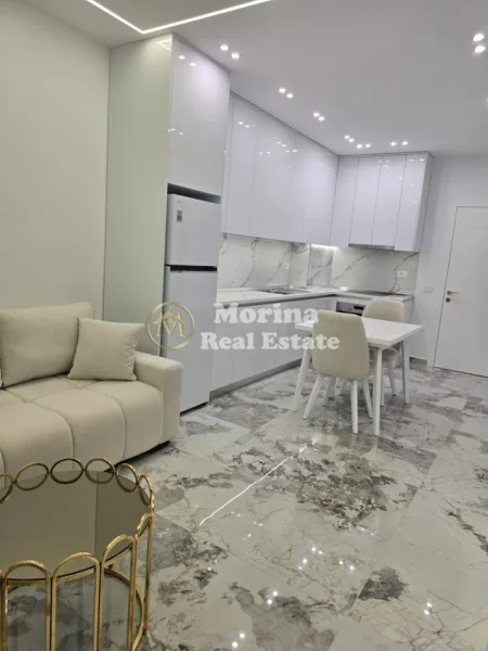 Tirane, jepet me qera apartament 1+1 Kati 3, 76 m² 500 € (Paskuqan)