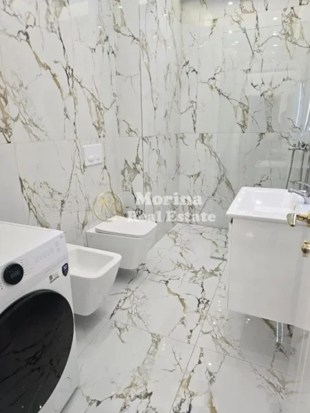 Tirane, jepet me qera apartament 1+1 Kati 3, 76 m² 500 € (Paskuqan)
