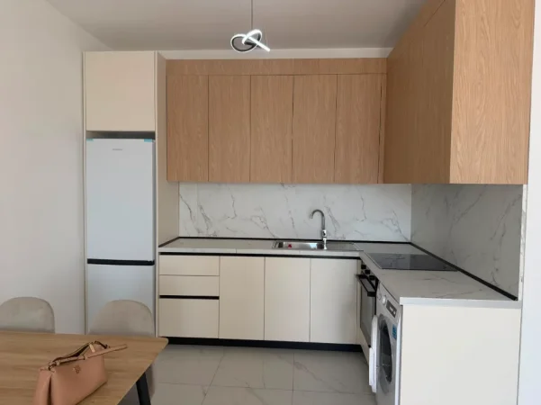 Tirane, jepet me qera apartament 1+1+Ballkon Kati 5, 80 m² 550 € (EAGLE RZIDENCE , SHESHI SHQIPONJA)