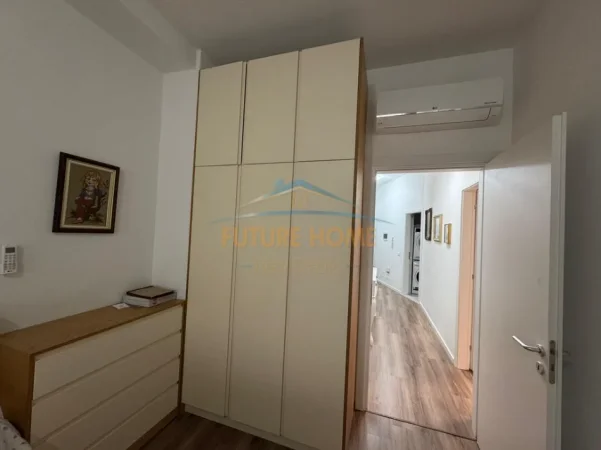 Tirane, shes apartament 2+1+Ballkon Kati 5, 133 m² 360.000 € (Luxor 3)