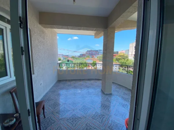 Tirane, jepet me qera Vile 2+1+Aneks+Ballkon Kati 2, 127 m² 850 € (Casa Italia)