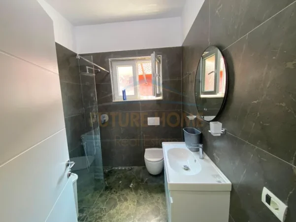 Tirane, jepet me qera Vile 2+1+Aneks+Ballkon Kati 2, 127 m² 850 € (Casa Italia)