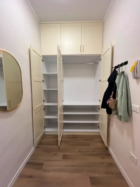 Tirane, jepet me qera apartament 1+1 Kati 5, 580 € (Laprake)