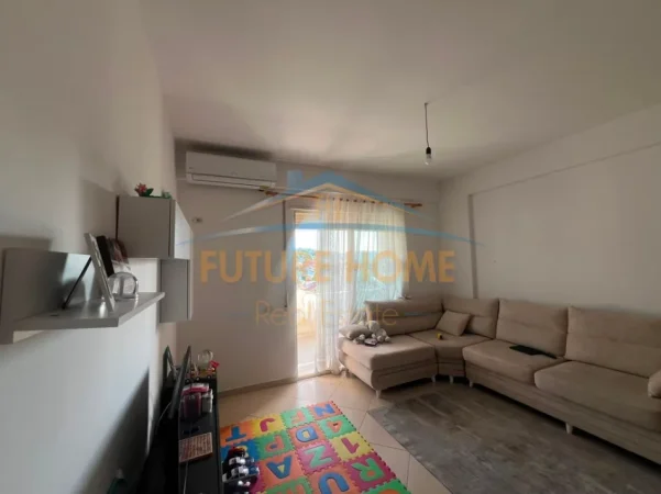 Tirane, shitet apartament 2+1+Ballkon Kati 3, 97 m² 188.000 € (Kompleksi Golden Park, Amerikan 3)