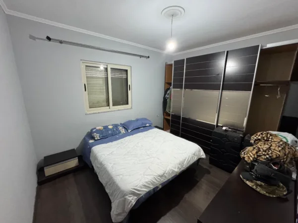 Tirane, jepet me qera apartament 2+1 Kati 9, 550 € (ish fusha e aviacionit)
