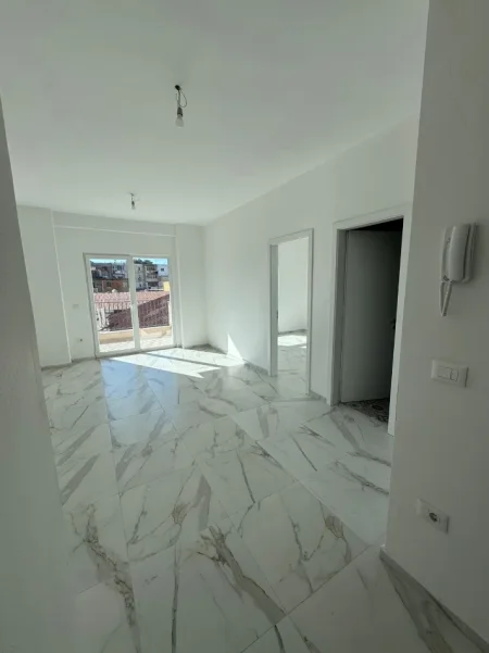 Tirane, jepet me qera apartament 1+1+Ballkon Kati 1, 70 m² 40,000 ALL (Rr Dritan Hoxha)