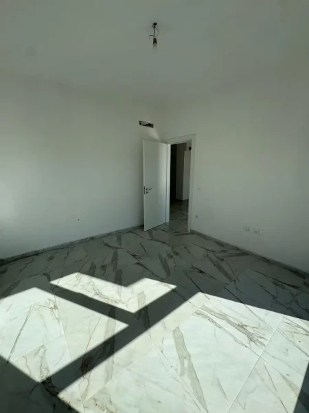 Tirane, jepet me qera apartament 1+1+Ballkon Kati 1, 70 m² 40,000 ALL (Rr Dritan Hoxha)