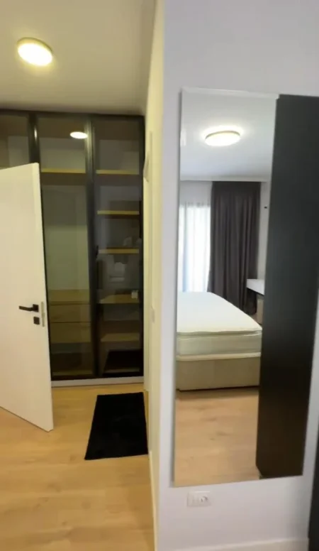 Tirane, jepet me qera apartament 2+1 Kati 3, 145 m² 1.500 € (Rruga e Durrësit)