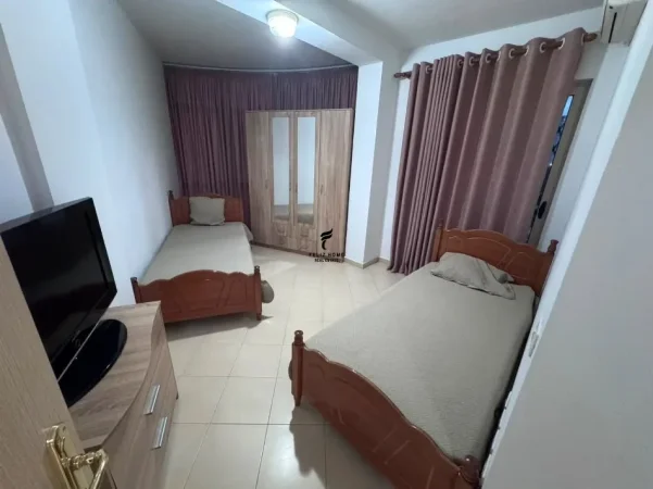 Tirane, jepet me qera apartament 2+1 Kati 3, 118 m² 500 € (YZBERISHT)