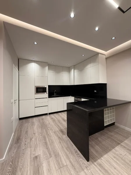 Tirane, jepet me qera apartament 1+1+parkim Kati 2, 70 m² 60.000 Lek (Urban Gate Astir)