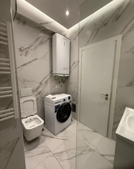 Tirane, jepet me qera apartament 1+1 Kati 1, 70 m² 600 € (Astir)
