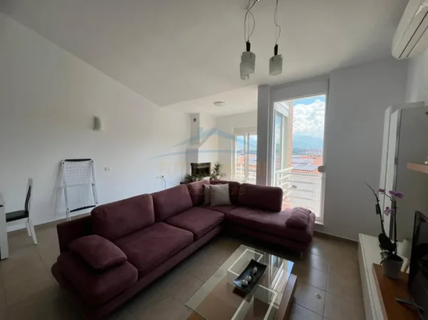 Tirane, jepet me qera apartament 2+1 Kati 4, 94 m² 630 € (KODRA E DJELLIT)
