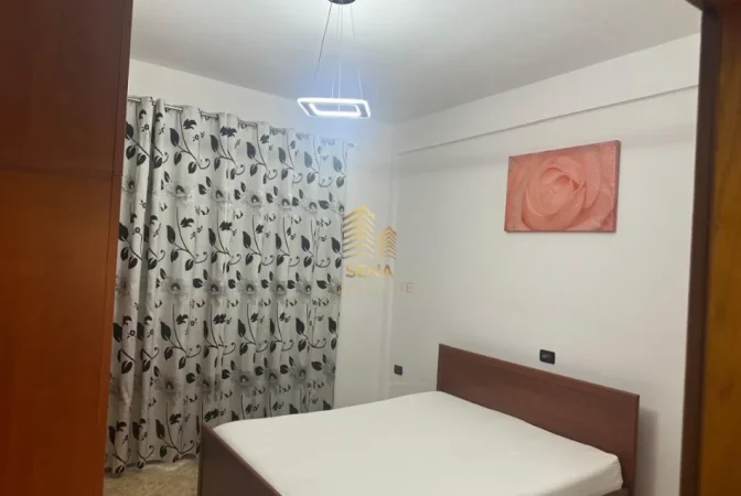 Tirane, jepet me qera apartament 2+1 Kati 2, 90 m² 600 € (Ali Demi)
