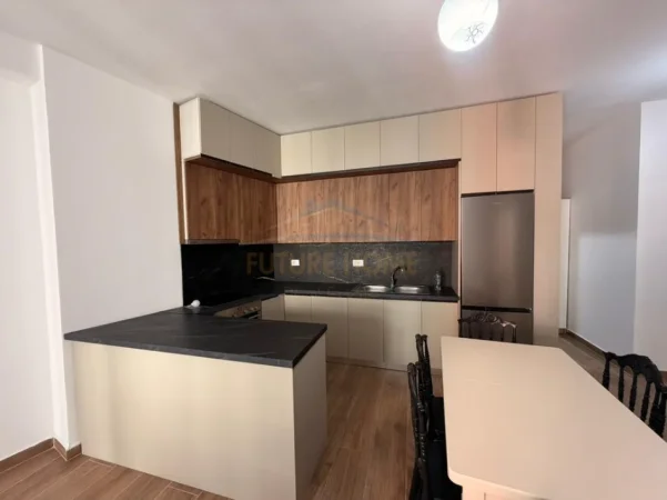 Tirane, shitet apartament 2+1 Kati 5, 89 m² 147.000 € (UNAZA E RE)