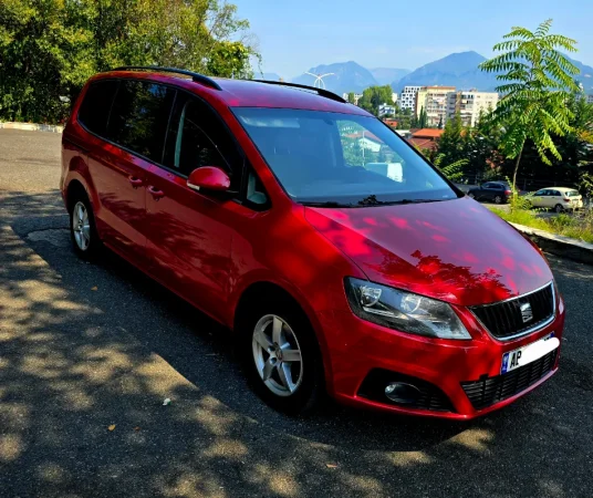 Tirane, makine Seat alhambra Benzin, e kuqe manuale Klima 210.212 km 4.900 €