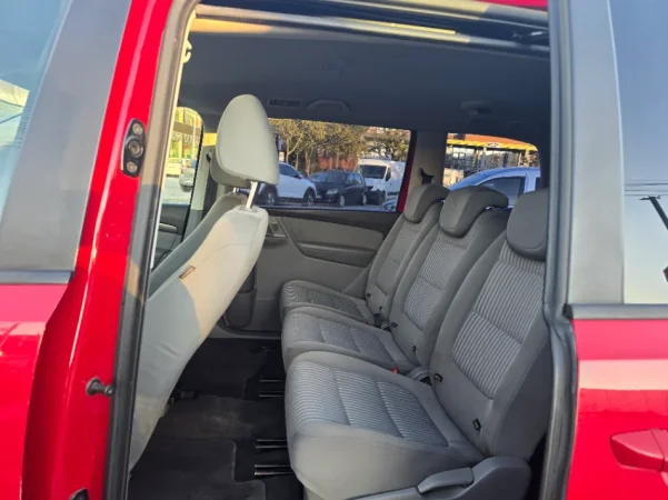 Tirane, makine Seat alhambra Benzin, e kuqe manuale Klima 210.212 km 4.900 €