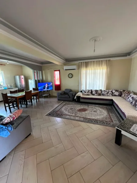 Tirane, shitet vetem 1 dhome Vile 2 Katshe Kati 0, 2.795 m² 280.000 € (QTU, pranë Univers City)