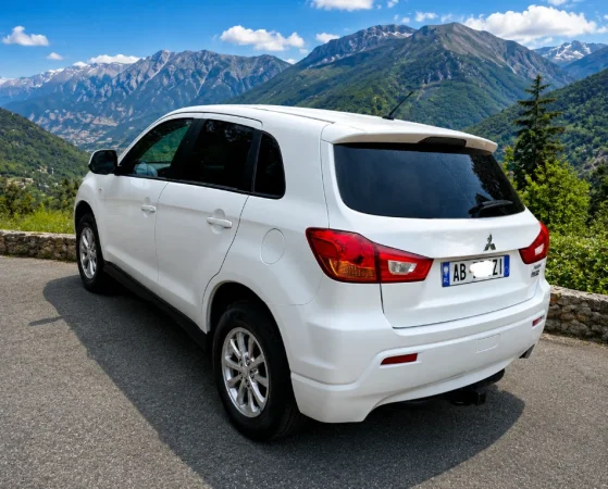 Tirane, makine MITSUBISHI ASX AUTOMATIC 2.0 BENZIN Benzin, e bardhë automatik Kondicioner 173.252 km 5.900 €