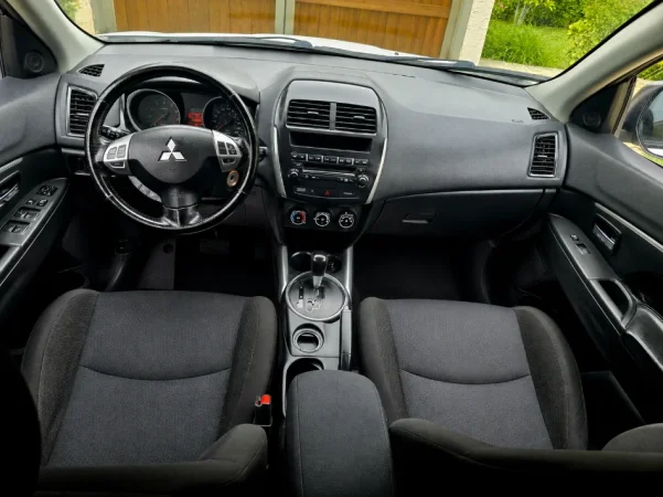Tirane, makine MITSUBISHI ASX AUTOMATIC 2.0 BENZIN Benzin, e bardhë automatik Kondicioner 173.252 km 5.900 €