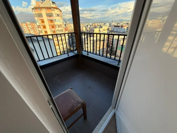 Tirane, jepet me qera apartament 1+1 Kati 7, (rruga e kavajes)