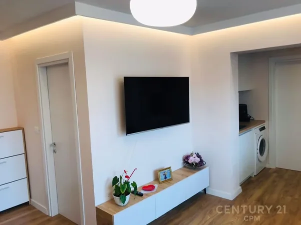 Tirane, jepet me qera apartament 1+1 Kati 5, 56 m² 650 € (mine peza)